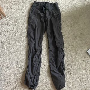 Lululemon cargo pants size 8